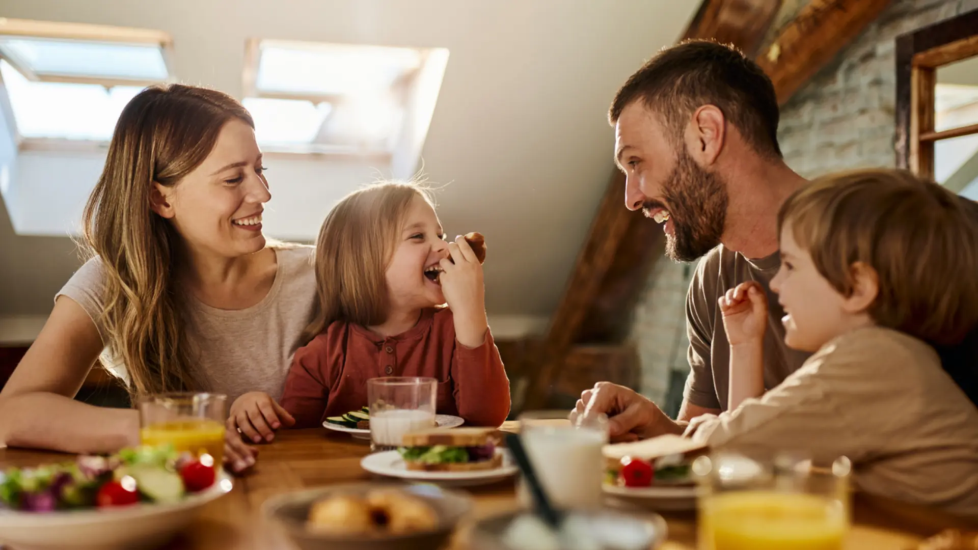 Antelm Pujol, endocrino y nutricionista: "Un desayuno alto en proteínas en más efectivo"