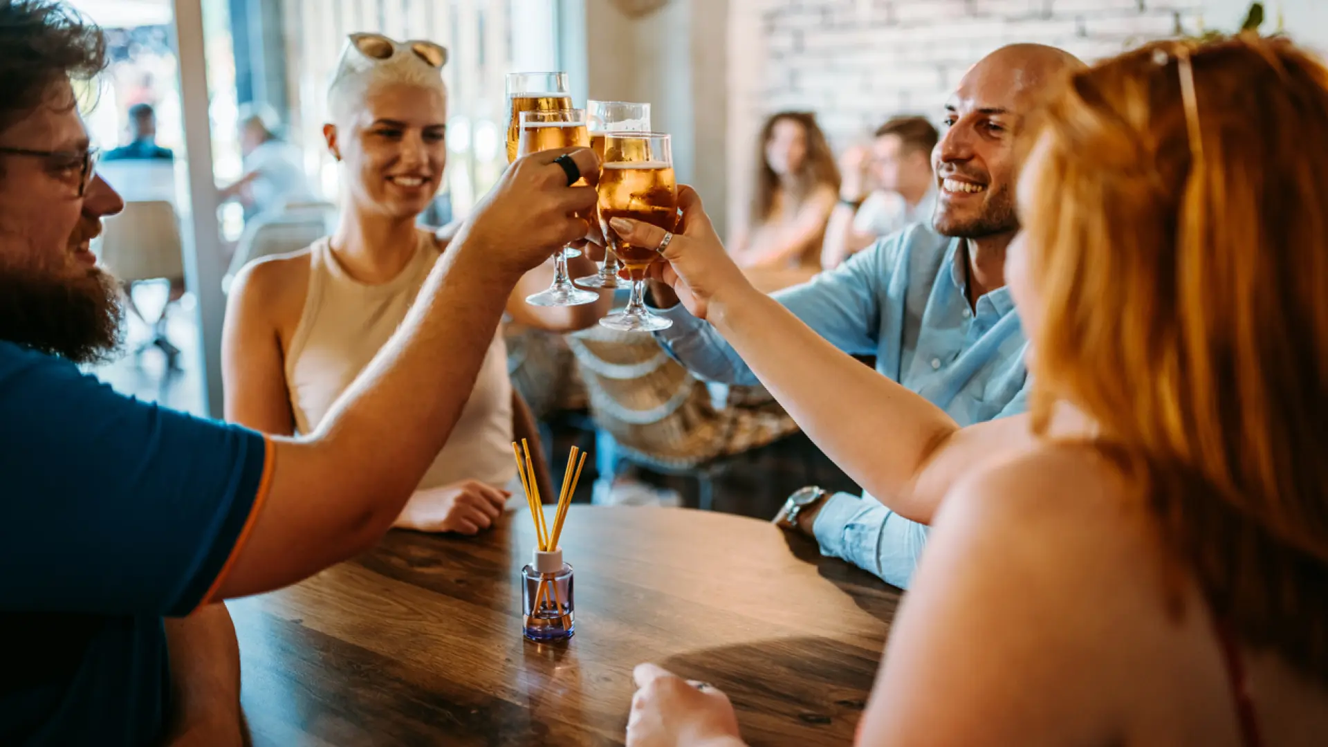 Adiós cerveza: estas son las mejores bebidas para cuidar tu corazón y limpiar tus arterias