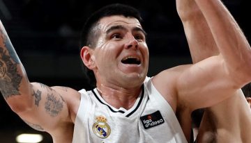 Gabriel Deck sufrió una grave lesión por volcarla a lo NBA: del pase genial de Campazzo a romperse un tendón «sin tiempo de recuperación»