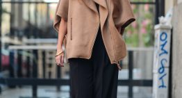 Esta experta en moda solo necesita 3 prendas para vestir con estilo todo el invierno