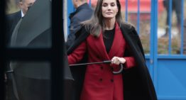 El sastre rojo de la reina Letizia al que le ponemos un «pero»