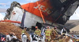 Cajas negras del avión que se estrelló en Corea del Sur dejaron de grabar antes del accidente