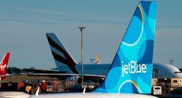 EEUU multa a JetBlue con 2 millones de dólares por retrasos crónicos en sus vuelos