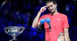 El tenso momento que vivió Zverev tras perder la final con Sinner en Melbourne: «¡Australia cree en Olya y Brenda!»