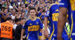 Cómo fue el debut de Ander Herrera en la Bombonera: de los aplausos de la hinchada a salvarse de la expulsión por un duro planchazo