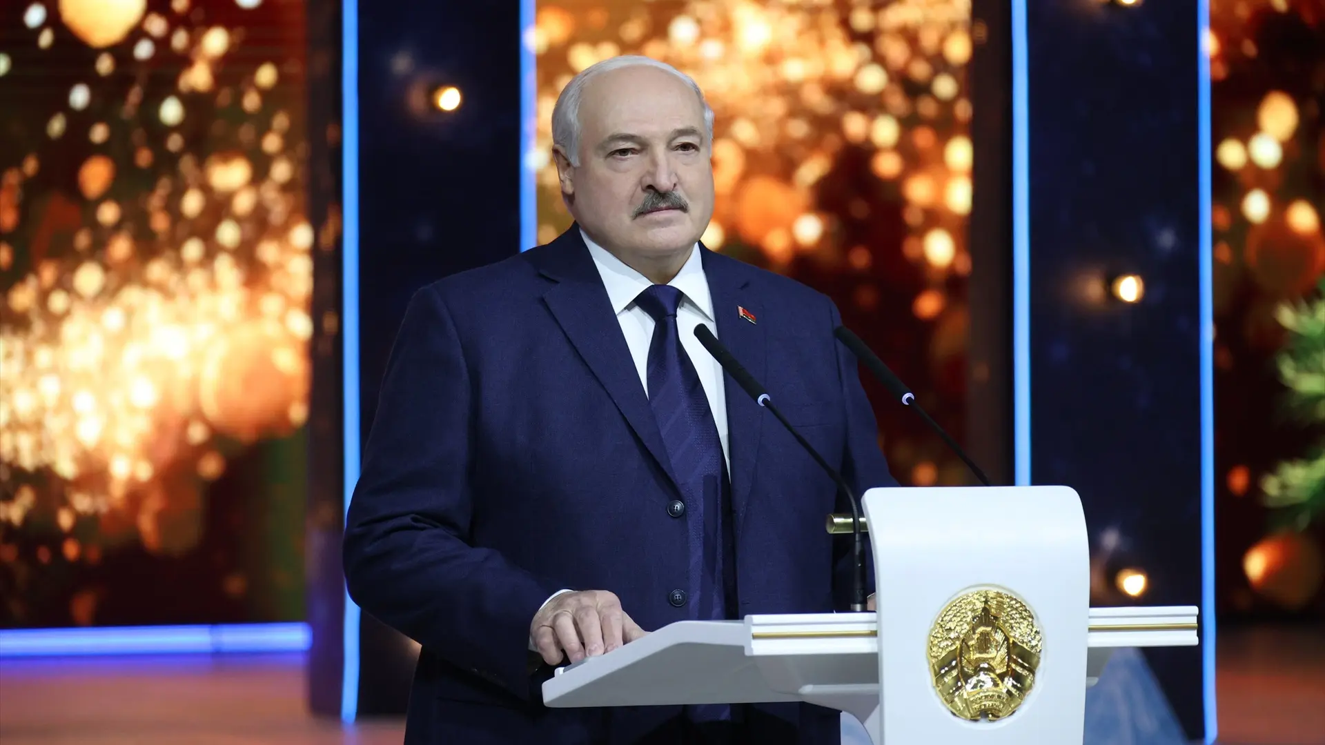 Lukashenko es reelegido con un 87% de los votos para su séptimo mandato en Bielorrusia, según sondeos a pie de urna