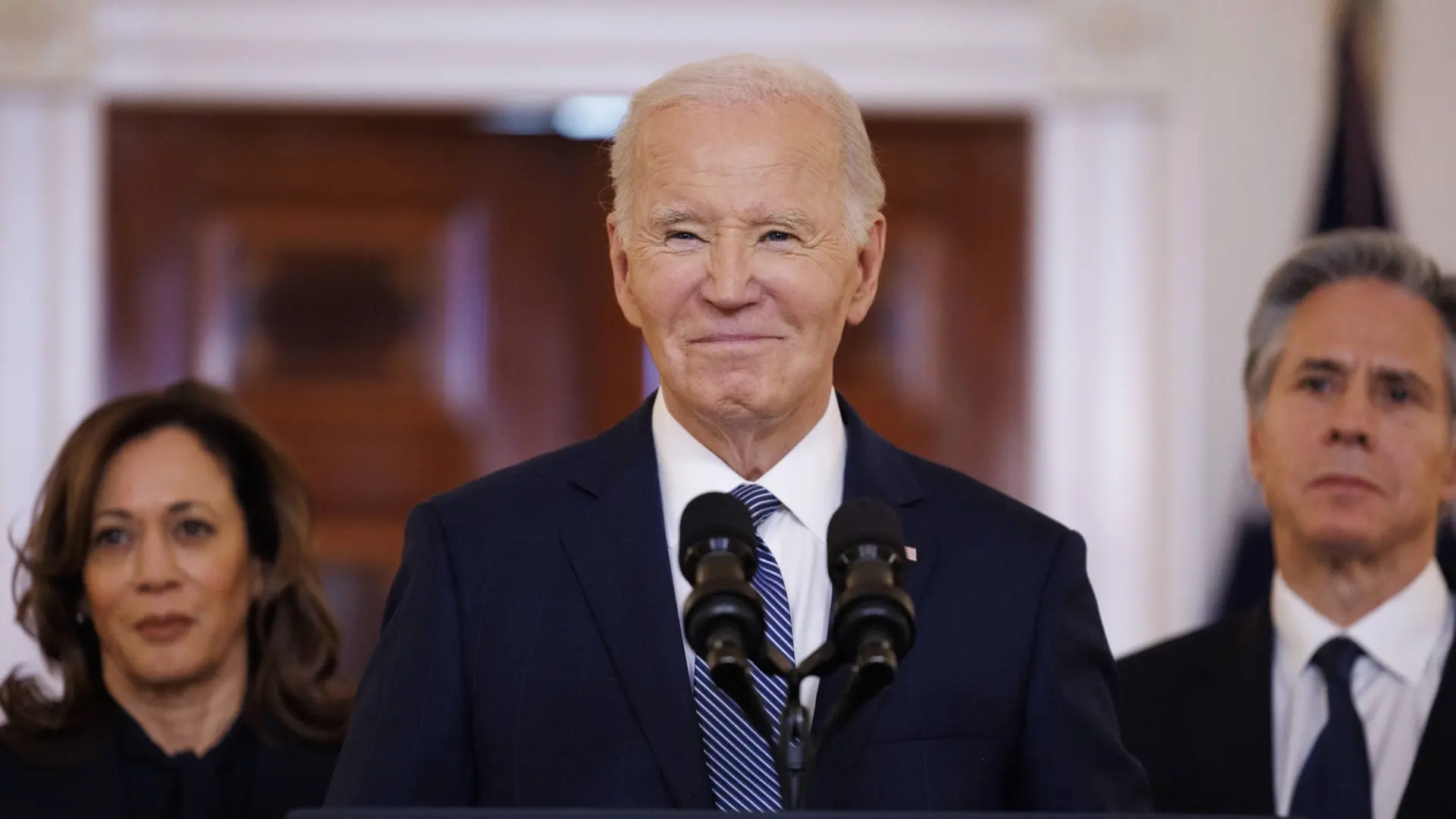 "¿Es una broma?": la reacción de Biden cuando le preguntan por el papel de Trump para lograr el alto el fuego en Gaza