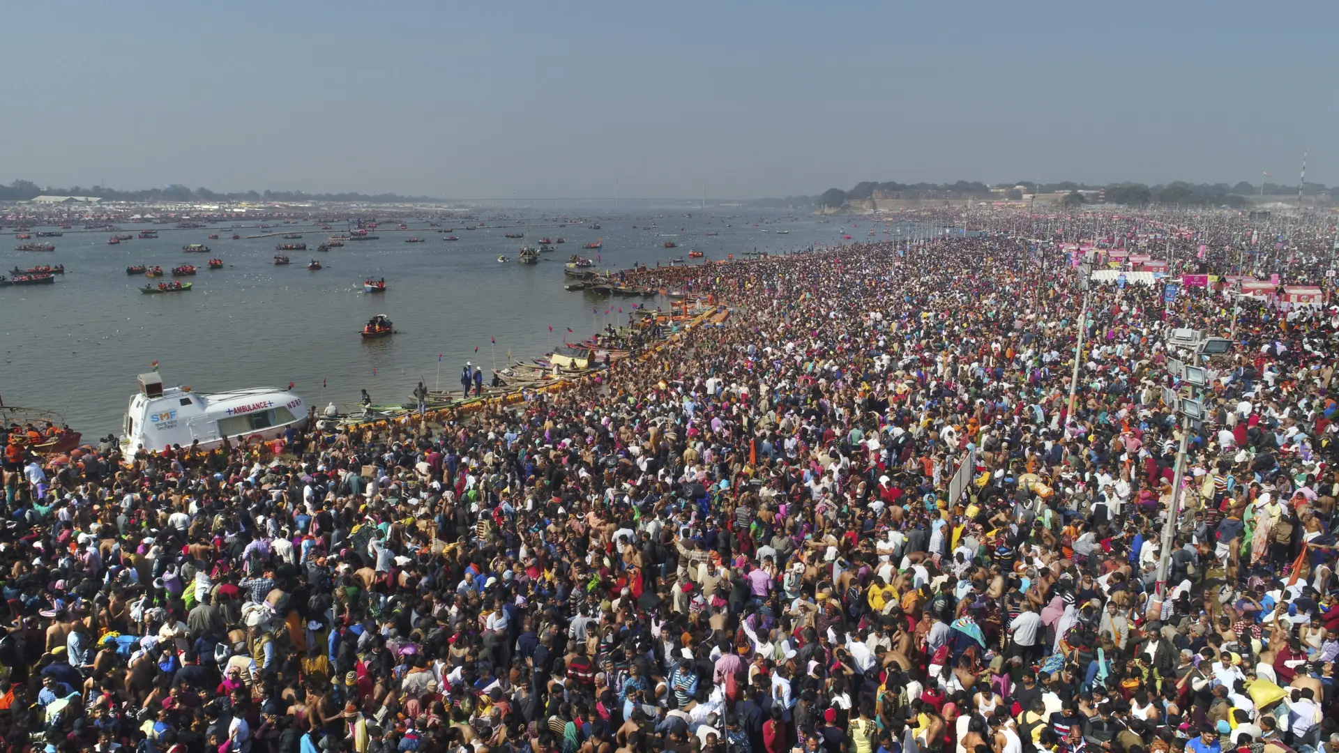 Se desata un incendio en el festival hindú de Kumbh Mela, la mayor reunión humana del planeta