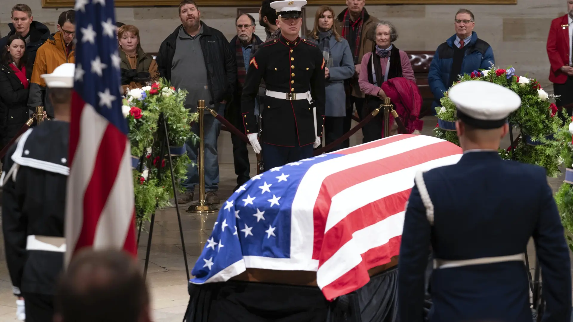 El féretro de Jimmy Carter llega al Capitolio para un emotivo homenaje antes de su funeral