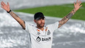 El emotivo regreso de Neymar a Santos: helicóptero bajo la lluvia y una multitud para recibir al «príncipe» que volvió como «O Rei»