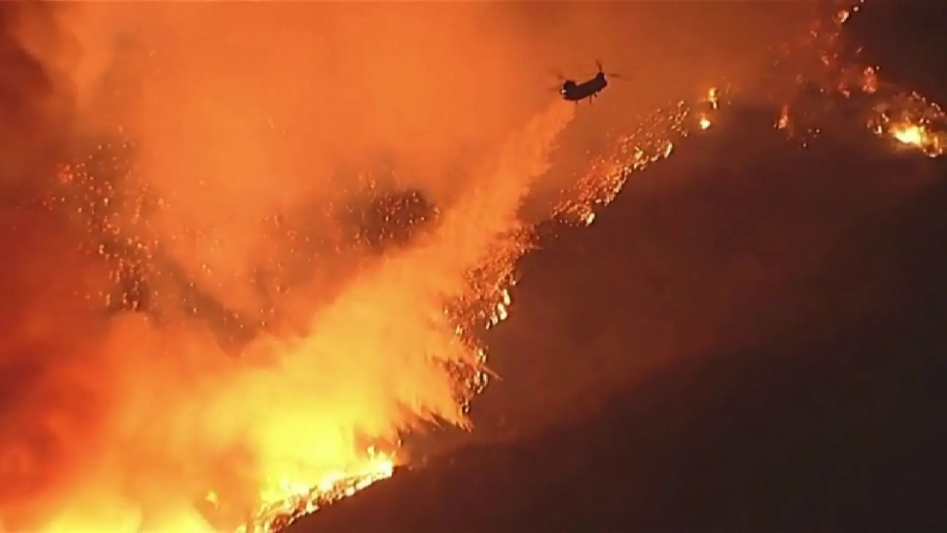 Ascienden a once los muertos por los devastadores incendios de Los Ángeles