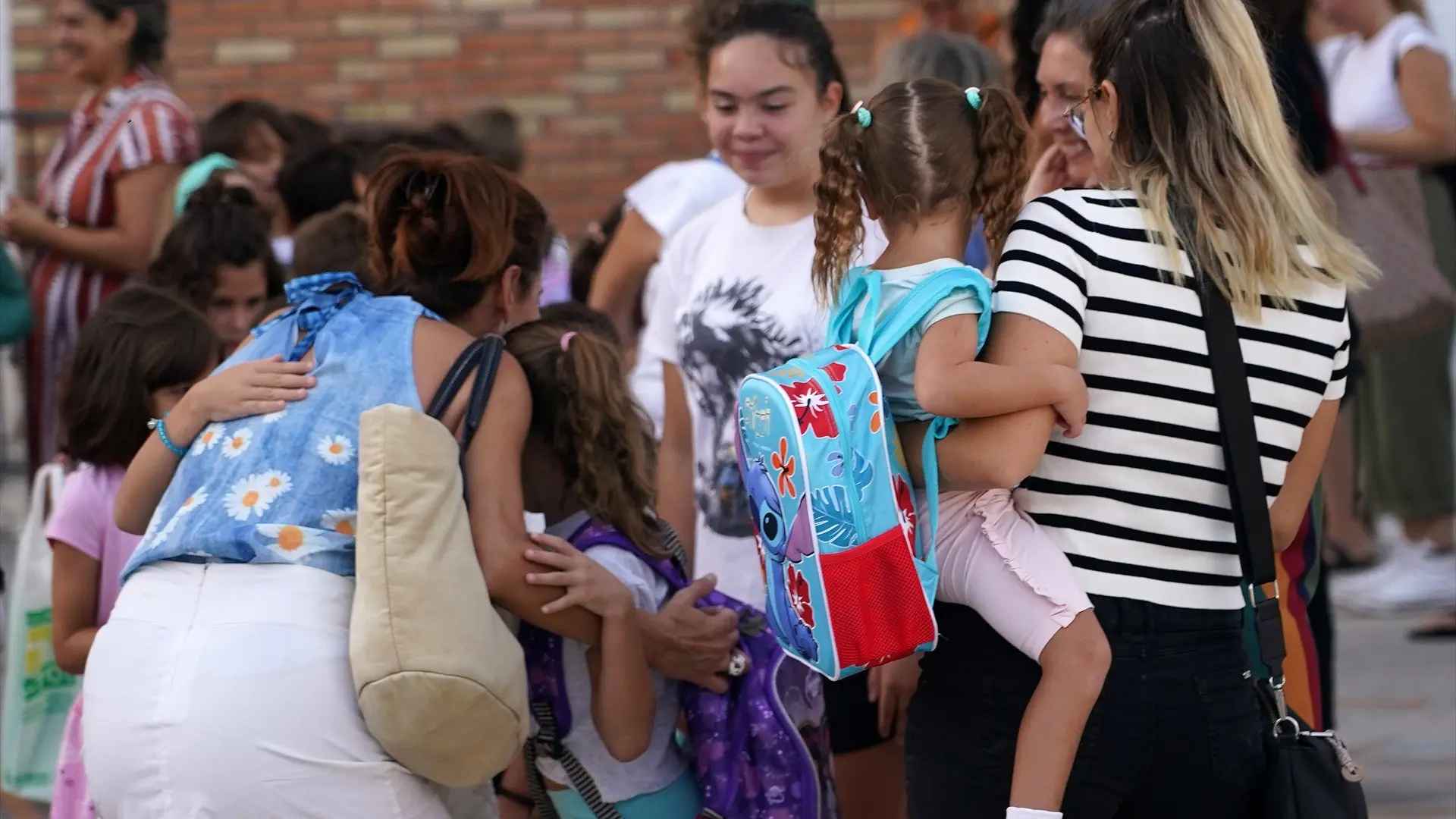 Qué hay detrás del 'covid baby' en las aulas británicas: "Muchos niños no pueden ni subir las escaleras"