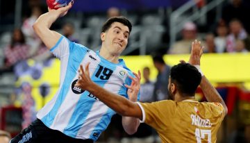 Argentina, con sufrimiento, logró el triunfo que necesitaba y avanzó a la segunda ronda del Mundial de Handball