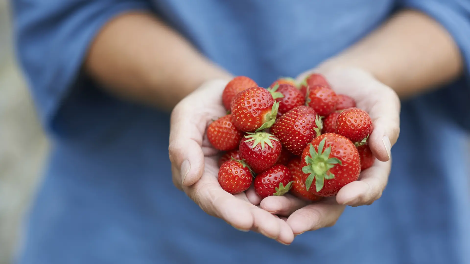 La fruta antiinflamatoria que combate el acné y ayuda a que el pelo crezca más rápido