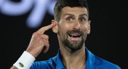 Polémica en el Abierto de Australia: el periodista que se había burlado de Djokovic dio marcha atrás y le ofreció disculpas