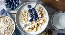 María Casas, nutricionista: «Un yogur griego con arándanos y avena en lugar de leche con galletas es un primer paso para perder peso»