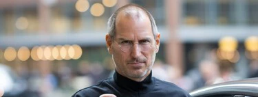 La secretaria de Steve Jobs llegó tarde al trabajo porque su coche no arrancaba, así que él le dio las llaves de un Jaguar nuevo diciéndole: "Toma, nunca más llegues tarde" 