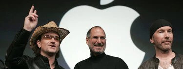 U2 le rogó a Steve Jobs que les pagara con acciones de Apple. Jobs no solo los convenció para que trabajaran gratis, sino que también les hizo promocionar una edición especial del iPod 