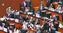 Senado aprueba que políticos no se reelijan desde 2030