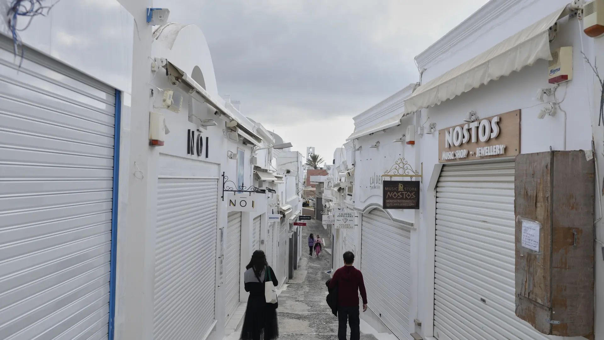 Decenas de seísmos siguen sacudiendo las Santorini y Amorgos, en estado de alerta