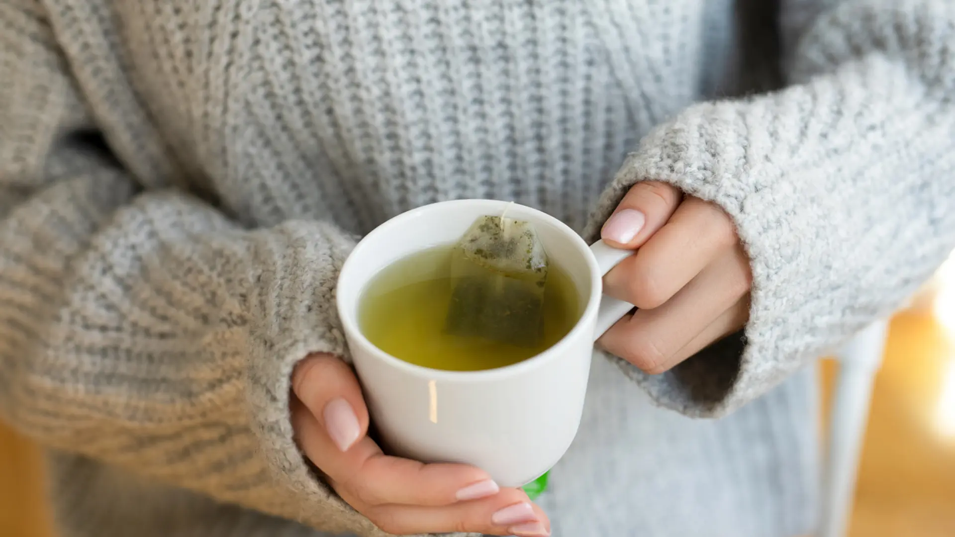 La infusión que actúa como drenante natural, cuida tus riñones y ayuda a adelgazar