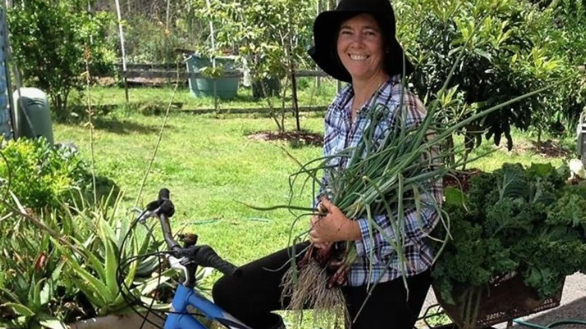 Jo Nemeth, la mujer que dejó su trabajo, cerró sus cuentas y vive sin dinero: "Me siento más segura que cuando cobraba"