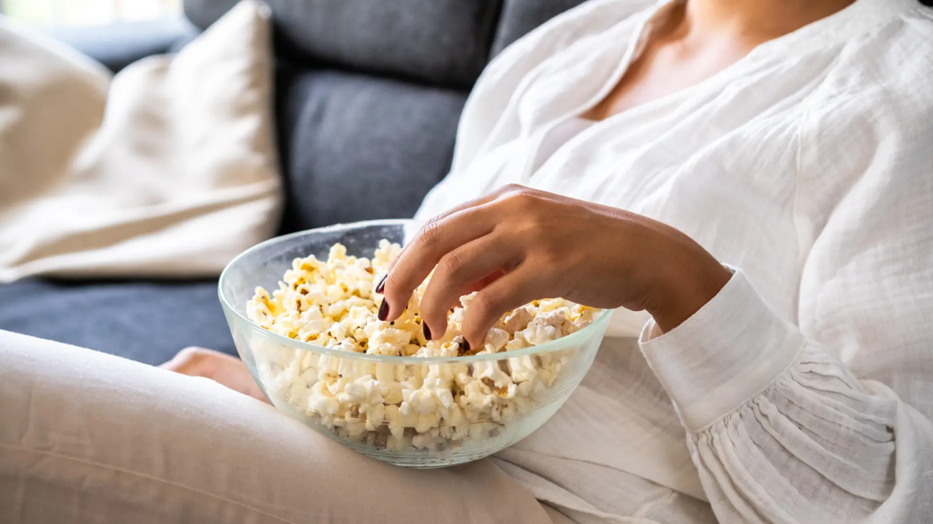 Esto es lo que le pasa a tu cuerpo si comes palomitas de maíz todos los días