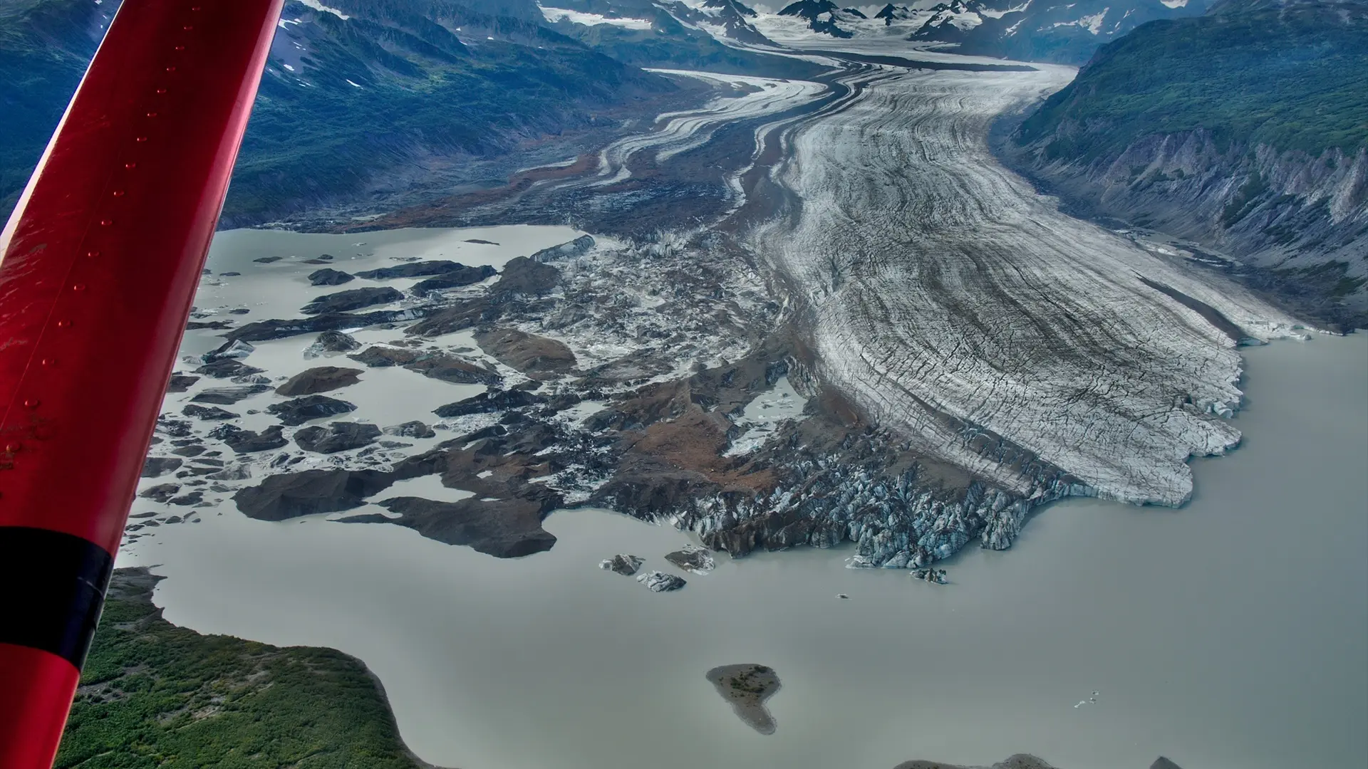 Desaparece un avión con diez personas a bordo en Alaska: hay "una búsqueda activa"