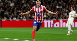 Julián Álvarez la rompió, Ángel Correa se sumó con un gol y el Atlético del Cholo ganó en Valencia