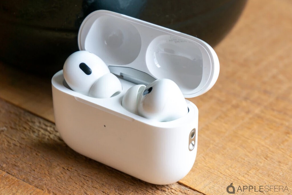 Los AirPods Pro 3 están a la vuelta de la esquina y ya se ha filtrado una mejora inédita en los auriculares de Apple 