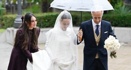 La invitada más elegante de este fin de semana va con vestido midi y los zapatos más tendencia de la temporada