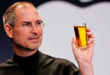 Steve Jobs Tomando Una Cerveza