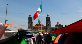 CNTE levanta su plantón en el Zócalo de la Ciudad de México