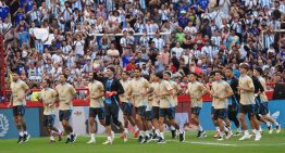 La Selección Argentina, el equipo del pueblo: jugó un amistoso solidario por Bahía Blanca y armó una fiesta con la multitud que llenó el Ducó