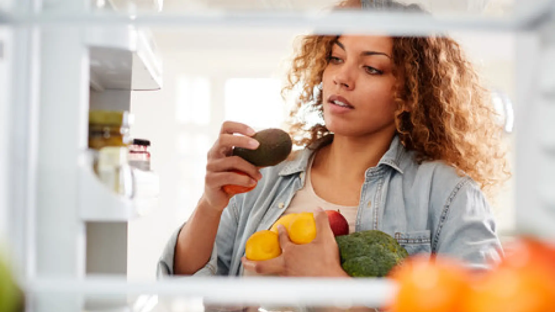 Una nutricionista desvela las seis claves para controlar la ansiedad por la comida: "No logras saciarte de ninguna manera"