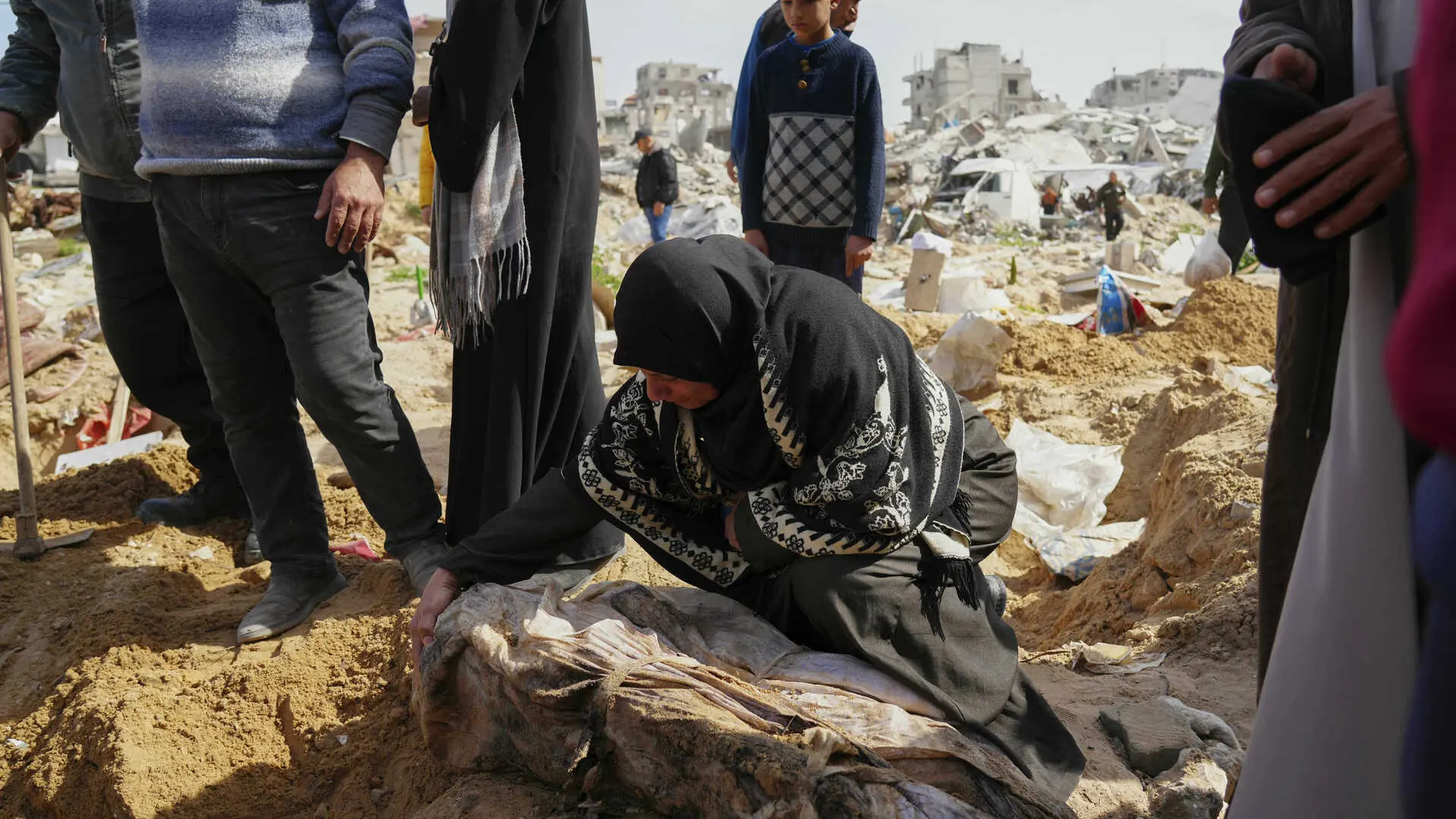 Muere un niño de 3 años por disparos de soldados israelíes en Gaza pese al alto el fuego