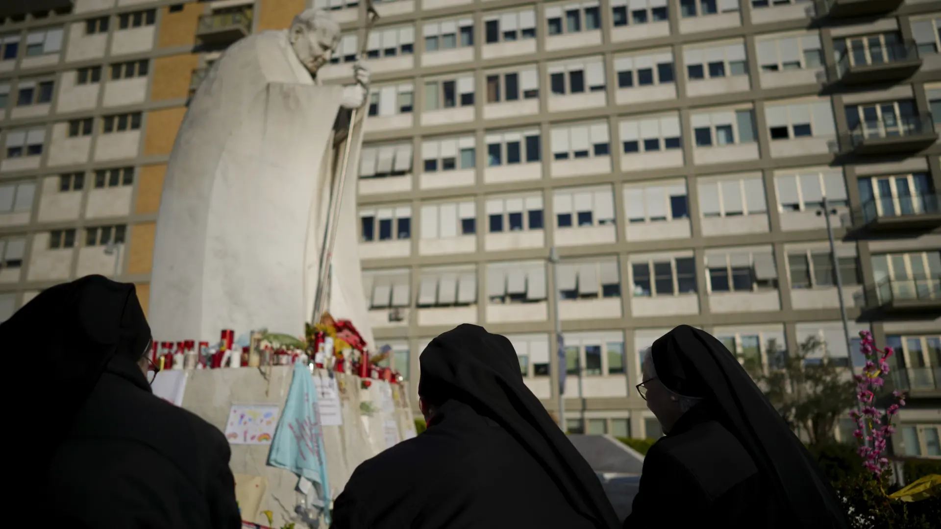 El papa Francisco se asomará desde el hospital este domingo: la primera aparición desde su ingreso