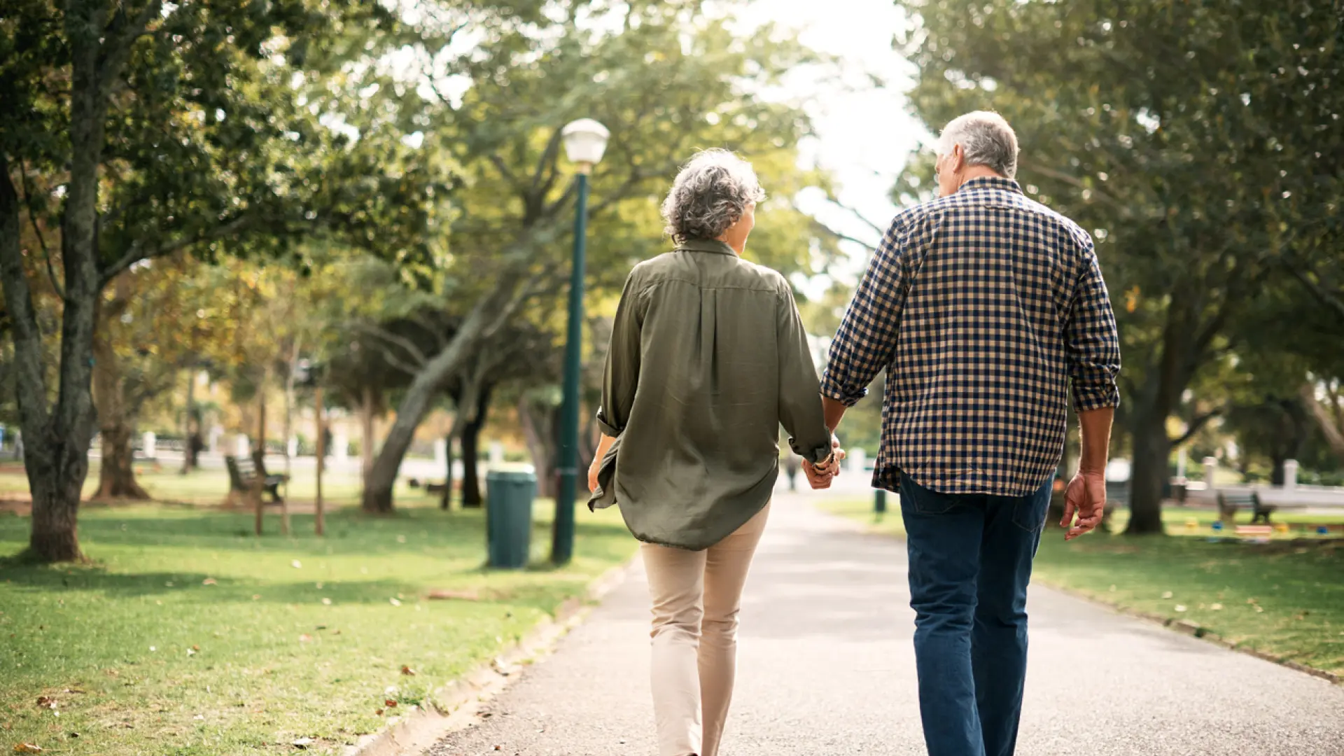 Los tres consejos de un médico para vivir más: "Es la pastilla mágica para la salud y la longevidad"