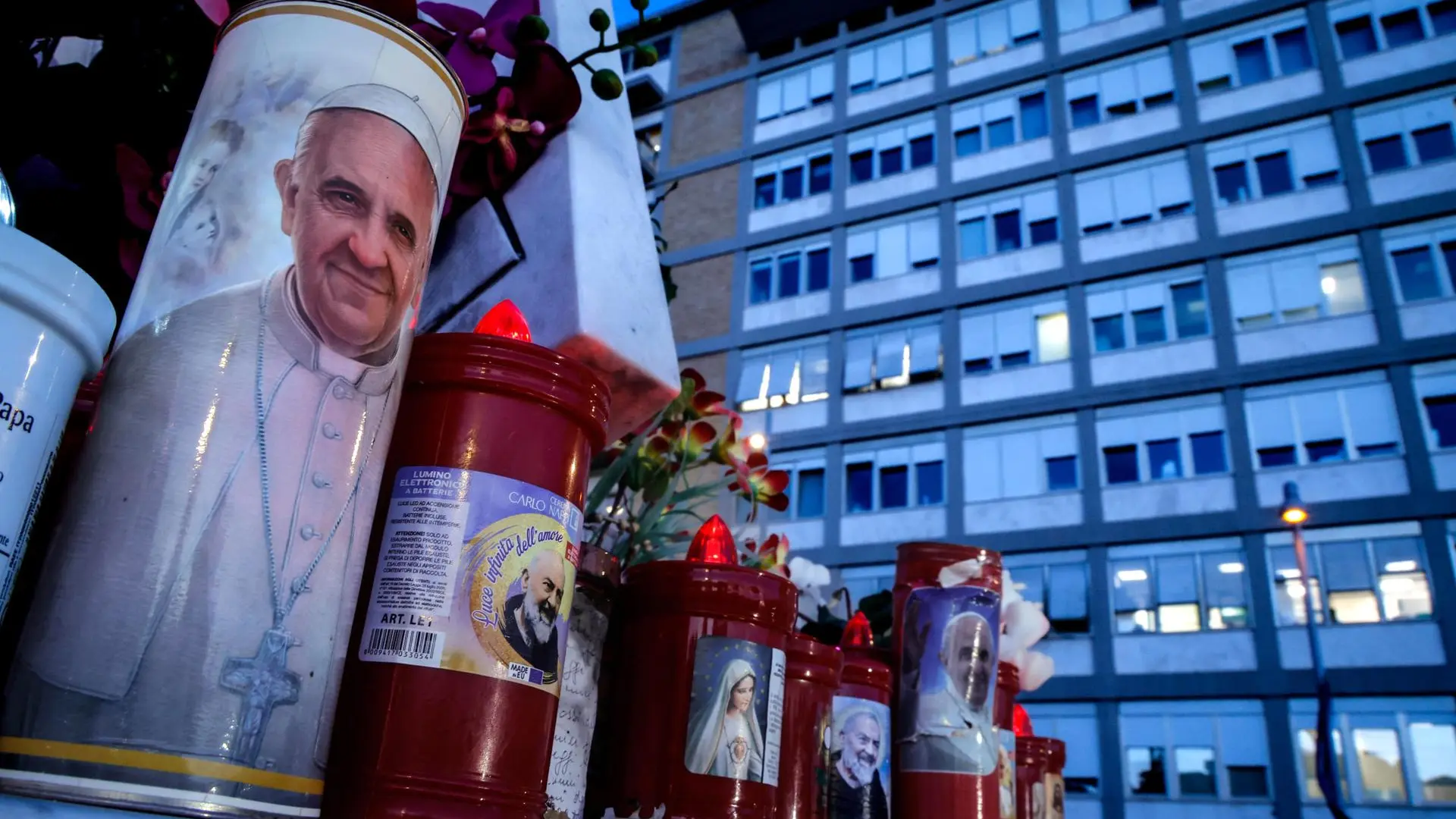 Estado de salud del papa Francisco, en directo | Horas críticas tras el empeoramiento y la última crisis con broncoespasmos