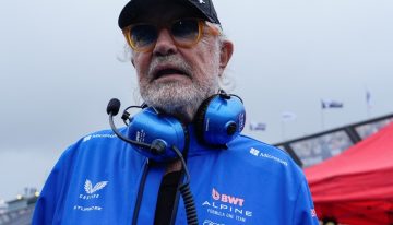 El mal arranque de Alpine, las explicaciones de Doohan y la presión sobre Briatore: «Tiene el número de un tal Colapinto…»