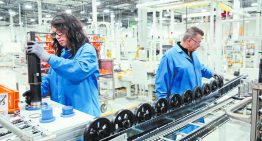 Costos laborales en EU suben moderadamente en el primer trimestre