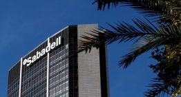 CNMC da luz verde a la OPA de BBVA por Sabadell con condiciones