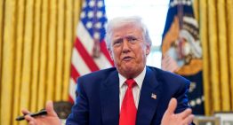 Trump llama a «tener paciencia» mientras la economía de EU se contrae por desbarajuste arancelario
