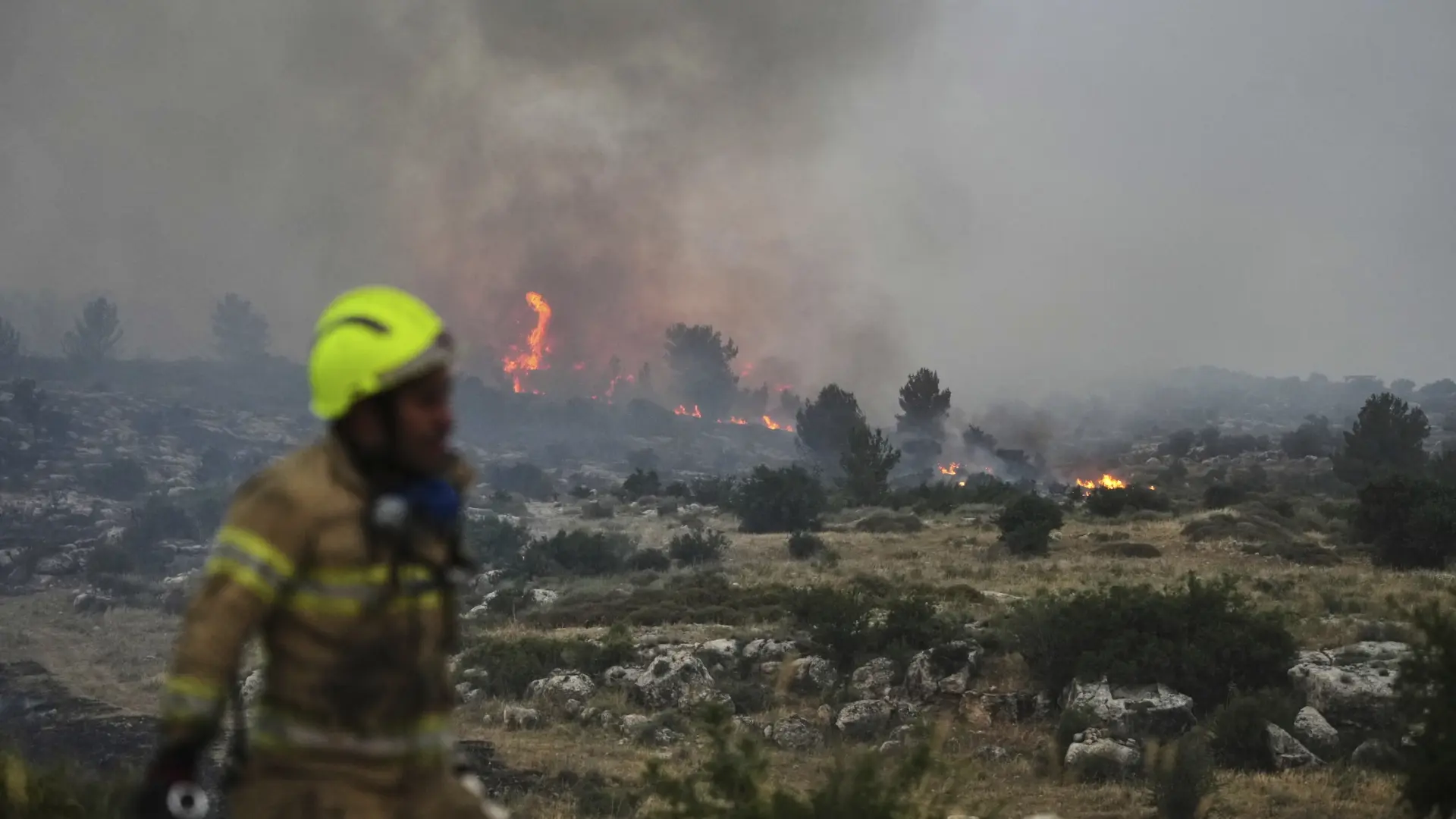 Israel pide ayuda a España para combatir los incendios cerca de Jerusalén tras el desencuentro por los contratos militares