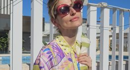Alejandra Domínguez y su look colorido el día del apagón, con las Mary Jane que no te vas a quitar en todo el verano