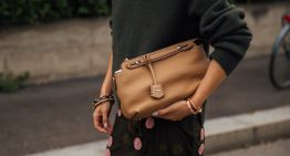 Los 4 bolsos tendencia para esta primavera: flecos, flores pero también el modelo en el que te cabe todo