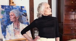 Nivea, brócoli, ejercicio en la cama y otros trucos de longevidad de Daphne Selfe, una supermodelo de récord con 96 años