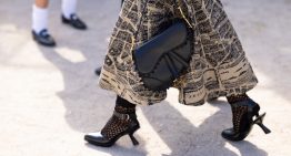 Zara trajo anoche la falda que favorece tanto a los 20 como a los 50 y que tiene el estampado más original de la temporada