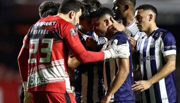 «Venezolano muerto de hambre»: la frase del jugador que provocó la denuncia por xenofobia de Miguel Navarro y el comunicado de Talleres en la Copa Libertadores