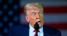Trump dice que no busca tercer mandato presidencial sino cumplir «cuatro grandes años»